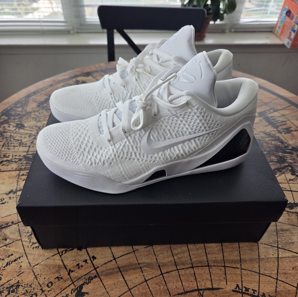 Kobe 9 Elite Low Protro Sneakers